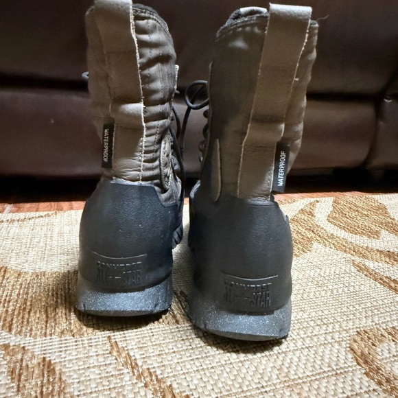 CONVERSE Chuck Taylor All Star Lugged 2.0 Counter Climate
Men’s 7, women’s 9 - Picture 4 of 8